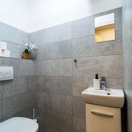 Flexible Selfcheckins 96 - Zagreb - 2 Bedrooms - Wifi Exterior photo